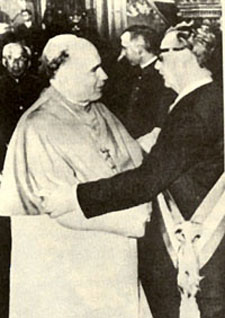 Card. Silva Henriquez with Marxist Allende